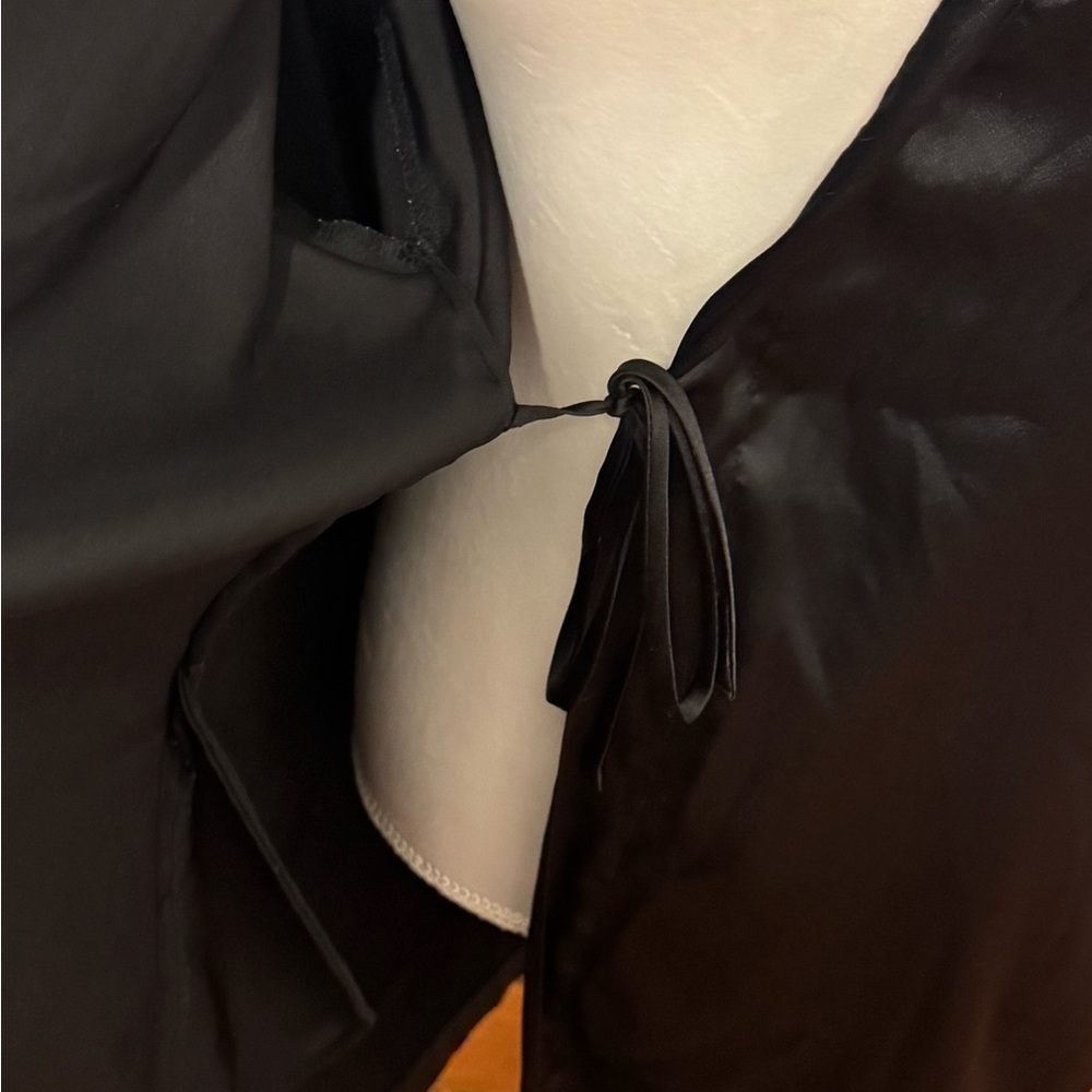 Victoria’s Secret Black Pink Stripe Satin Tie Cozy Comfy Midi Classic Robe - Picture 3 of 6